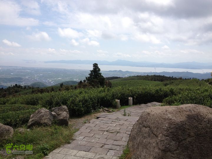 大嵩岭古道徒步20120902042 福泉山景区，远眺东钱湖