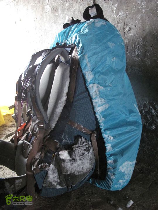 2011年青藏线徒步搭车之旅突遇暴风雪，被困
