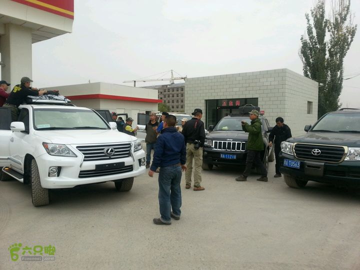 贵阳-新疆进沙漠准备中