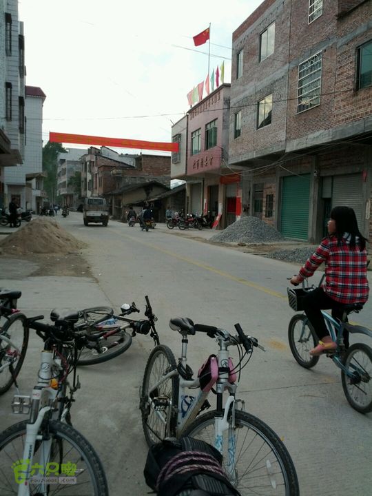 广宁坑口镇至广宁县城南街镇2012-11-04 16:59:54