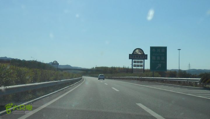 长春至北京 2012十一行牛河梁服务区