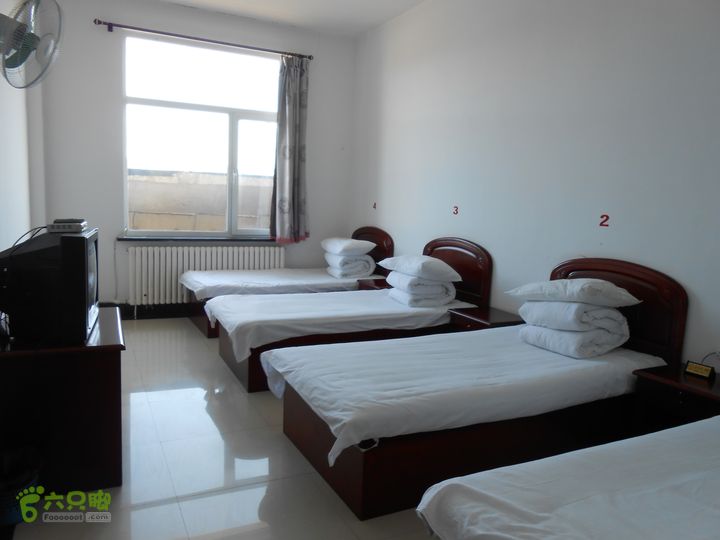 长春至北京 2012十一行可以安排住宿。 见电话号码。