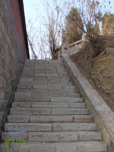 博山正觉寺 上山