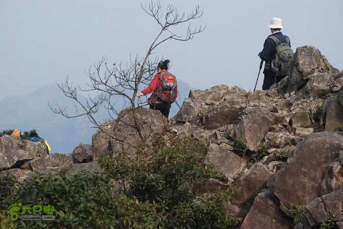 北雁荡经典之三（小龙湫 方洞 上灵岩 狮子山）五马山山脊行走
