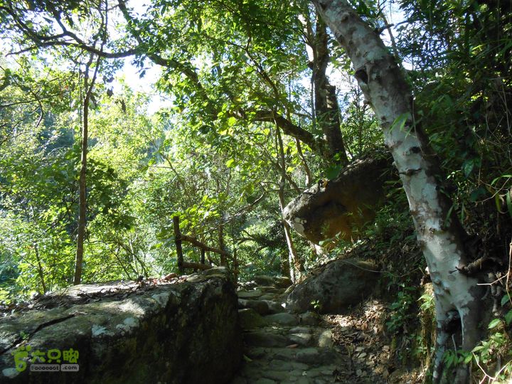 20121216五指山水满乡骑行登山DSCN2163