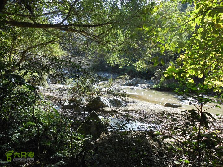 20121216五指山水满乡骑行登山DSCN2178