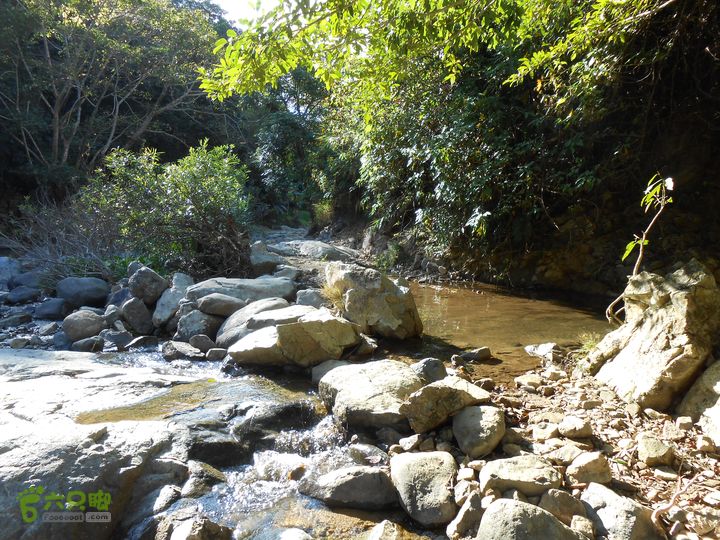 20121216五指山水满乡骑行登山DSCN2194