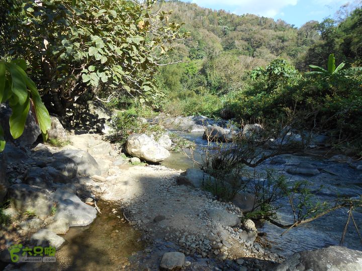 20121216五指山水满乡骑行登山DSCN2195