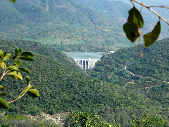 20130105--三亚福万岭山地骑行--大坡度碎石路DSCN2974