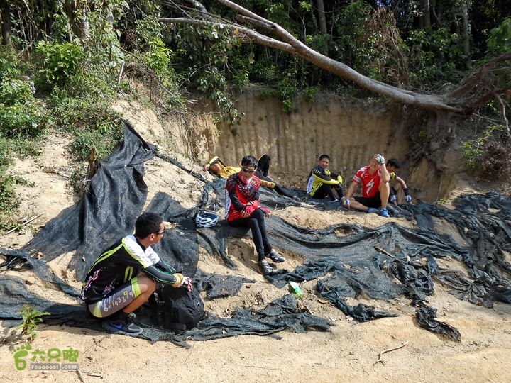 20130105--三亚福万岭山地骑行--大坡度碎石路DSCN2978