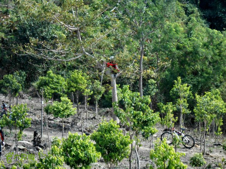 20130105--三亚福万岭山地骑行--大坡度碎石路DSCN3005