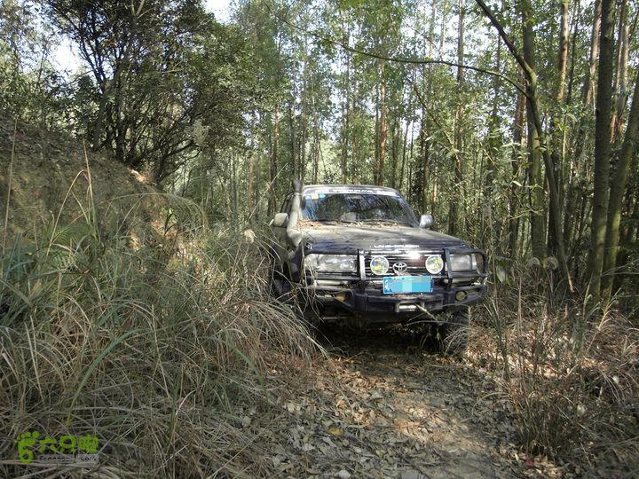 深圳市铁坑水库-蛇头坳越野穿越2013022325