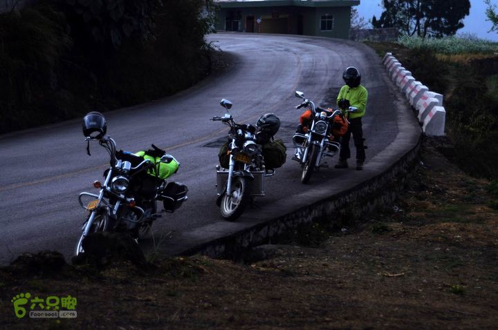 摩旅云南罗平-广西沿边公路（第三天.隆林-兴义-罗平-丘北） DSCF9958