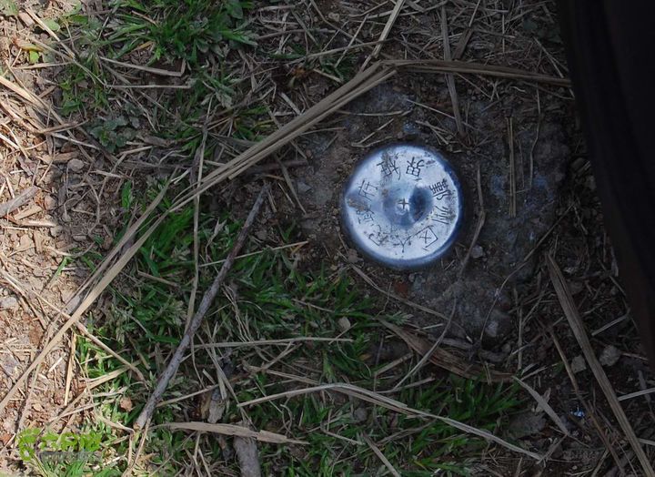 爪坑-里湖-裘树岙-石板坑-黄泥浆岗-商量岗-兰田-里村山顶十字路口有鄞州桩界