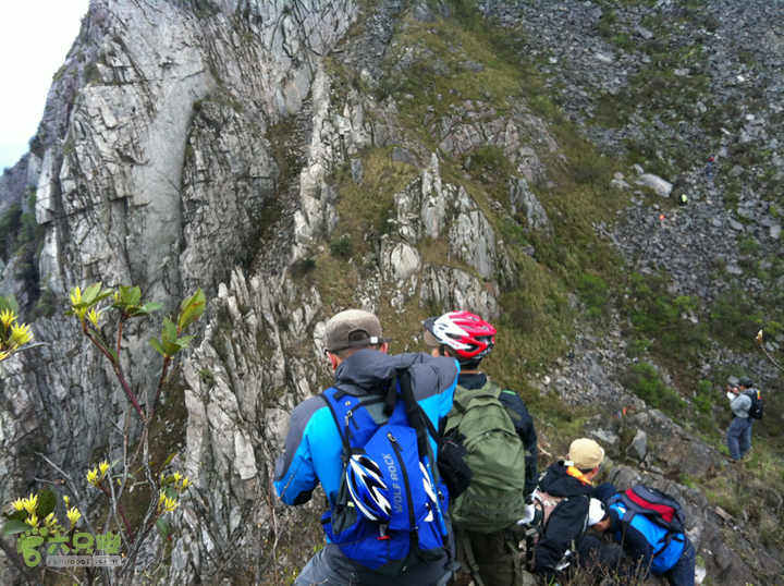 雁荡二尖穿越2013-04-06 10:24:34