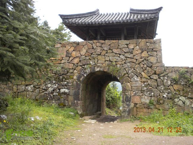 徽开古道（岭上-白际-严池-泰夏）徒步航迹古洞门