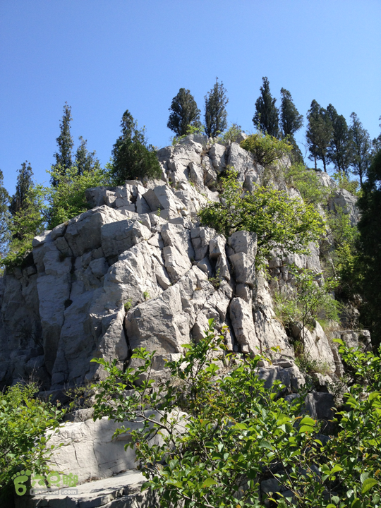 田庄水库土峪村还有攀岩的地段