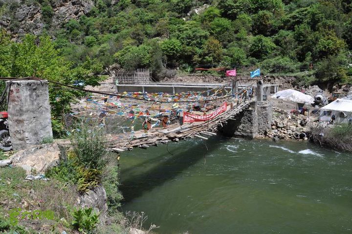 7车8人莫斯卡6日游过桥2