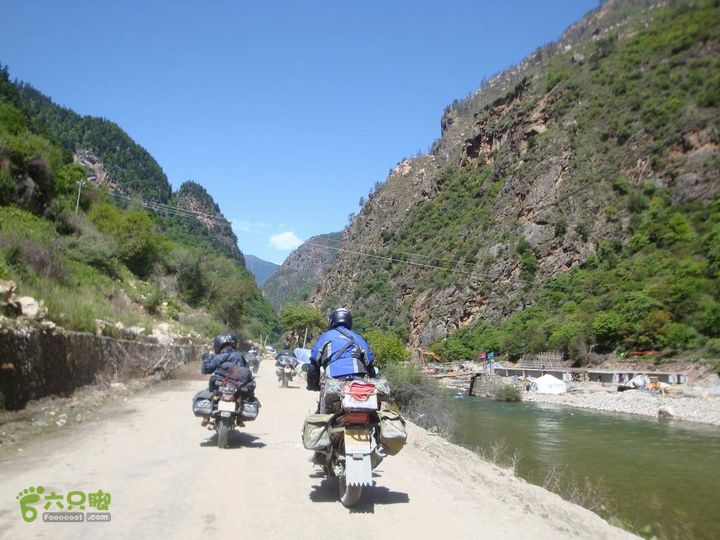 7车8人莫斯卡6日游在路上9