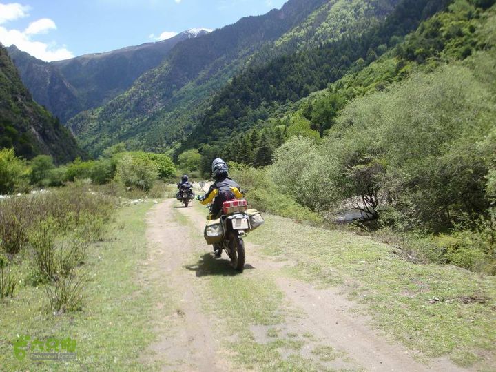 7车8人莫斯卡6日游在路上15