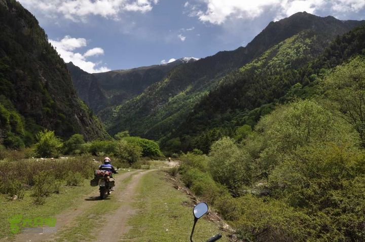 7车8人莫斯卡6日游在路上17