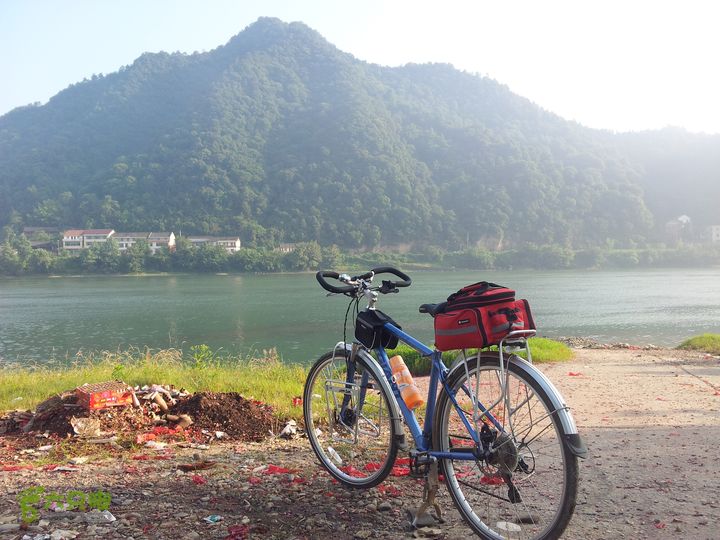 骑行厂窖羞女，我来了！悄悄的来，不会惊醒沉睡的你！只有一颗纯洁的向往你的心，远远的瞻仰！不敢有丝毫的亵渎！