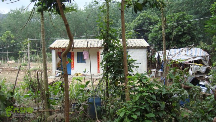 130417海南乐东-佳西红水河峡谷逆溪徒步老乡家附近， 可以停车在此！