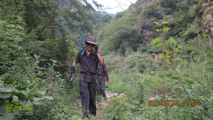 磨涯石刻-鹰飞倒仰-天梯-将军守关-田仙峪-2013-7-6IMG_0562