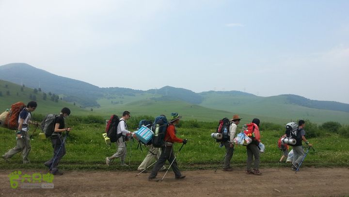 绿野网团建活动-老栅子村-东猴顶-孤石牧场穿越在路上