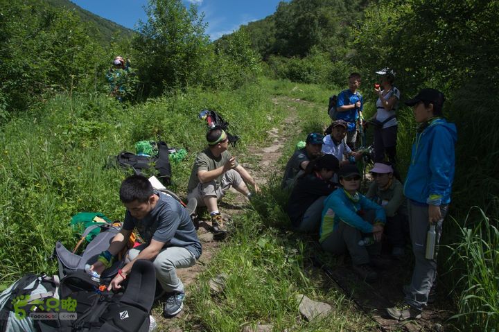 绿野网团建活动-老栅子村-东猴顶-孤石牧场穿越走累了得停下来歇会儿