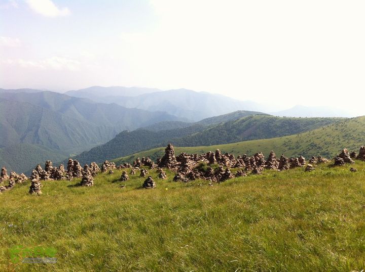 绿野网团建活动-老栅子村-东猴顶-孤石牧场穿越玛尼堆