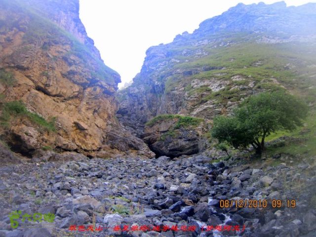 狼塔C+V，200Km，11days（我们队伍用时九天九夜）库勒阿特腾达坂左转进入，阿龙摄