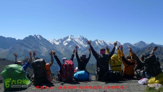 狼塔C+V，200Km，11days（我们队伍用时九天九夜）达坂顶部，阿龙摄
