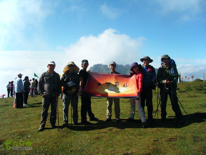 芦芽山第二天：石佛寺—芦芽山顶—太子庙往返—马伦草原—松林—无名草甸—大庙村—三岔路口DSCF5786