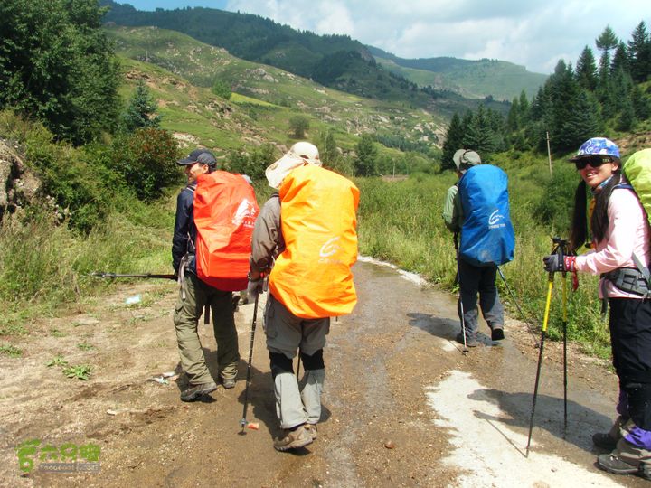 芦芽山第二天：石佛寺—芦芽山顶—太子庙往返—马伦草原—松林—无名草甸—大庙村—三岔路口DSCF5901