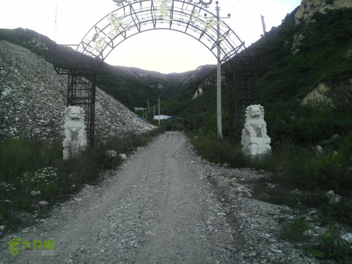 范家坡一南灵一西灵一南灵一蓬勃矿一池涧村矿区大门