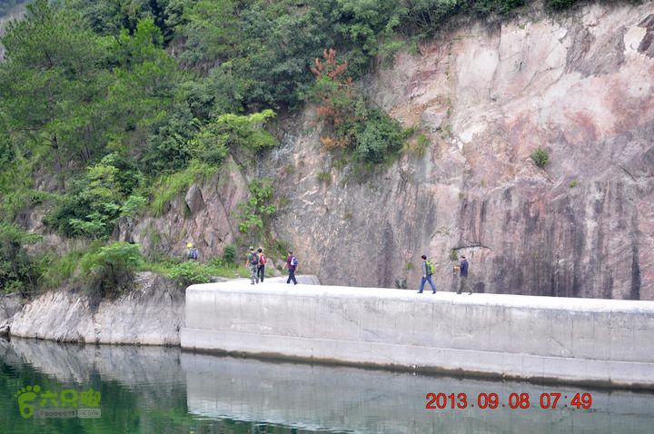 环永康三渡溪三条山脊三渡溪水库溢洪道