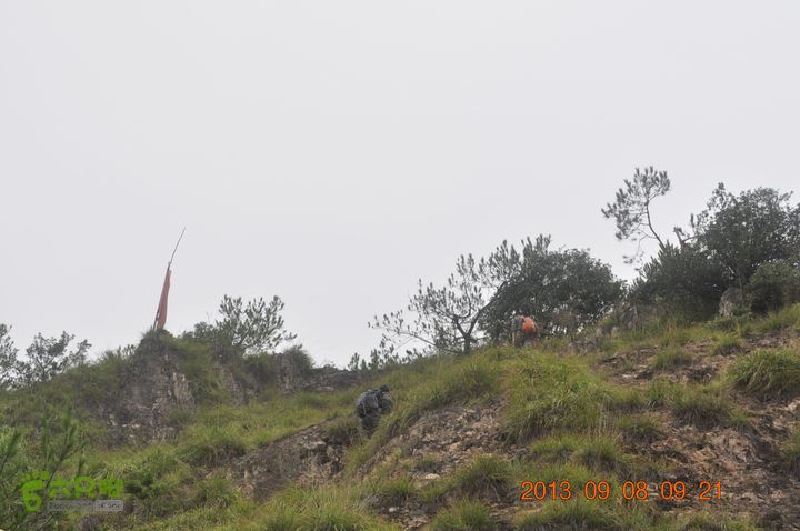 环永康三渡溪三条山脊这是笔架山山脊顶峰吧