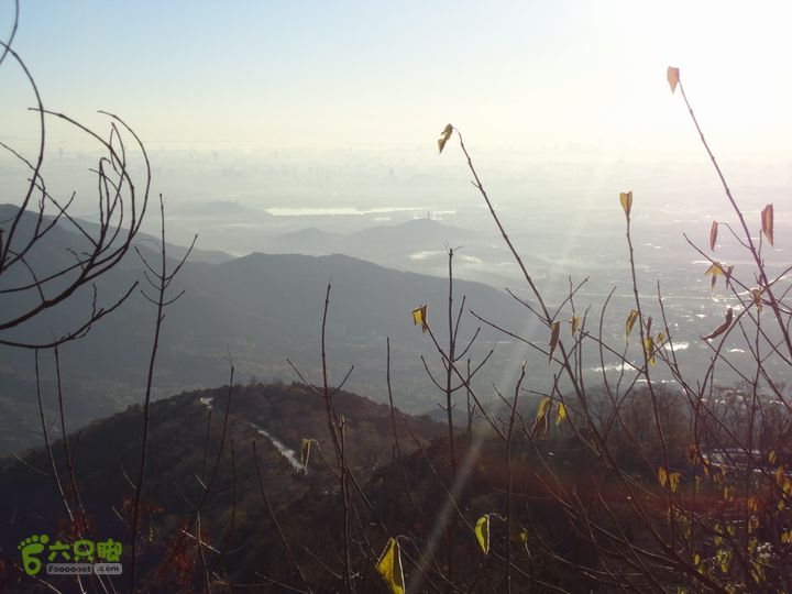 香山到望儿山眺望颐和园和玉泉山