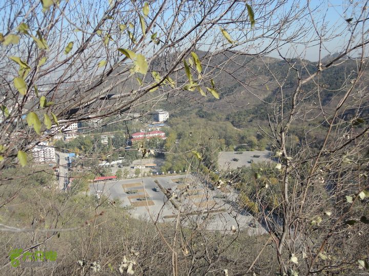 香山到望儿山下山再上山就是百望山