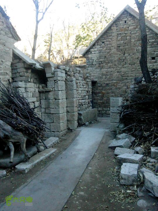 卧铺——三界碑——镇门峪——西厢——卧铺2013-11-07 08:11:00