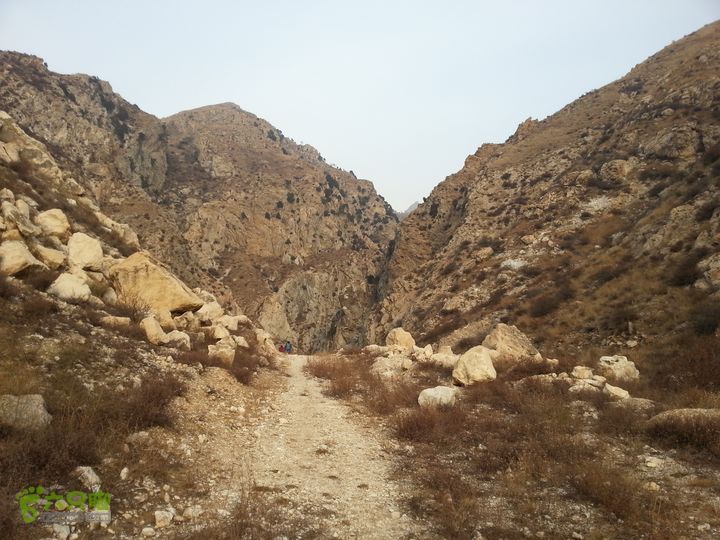 包头九峰山背锅沟-第二瀑布-垭口-黄油沟初进沟