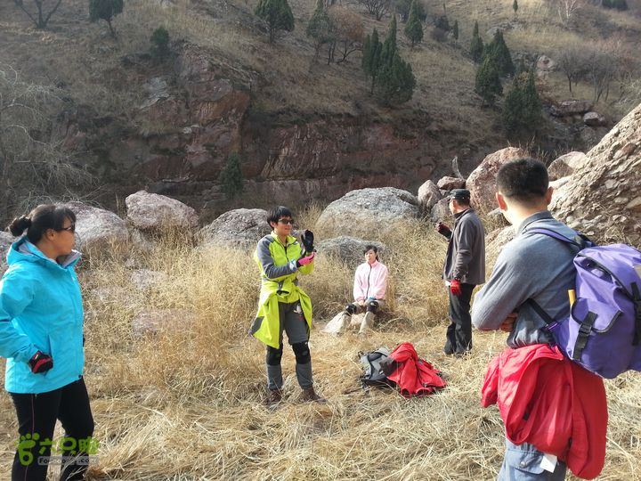 包头九峰山背锅沟-第二瀑布-垭口-黄油沟草坪小休憩等后队