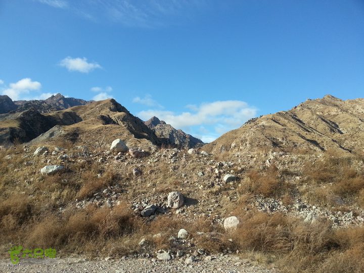 包头九峰山背锅沟-第二瀑布-垭口-黄油沟出沟了