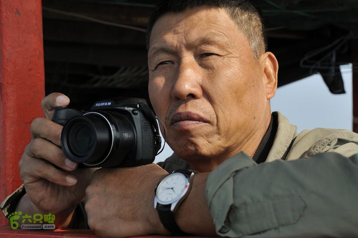 2013-12-26 横渡三亚湾东岛难忘的历史游程， 记录下来吧！