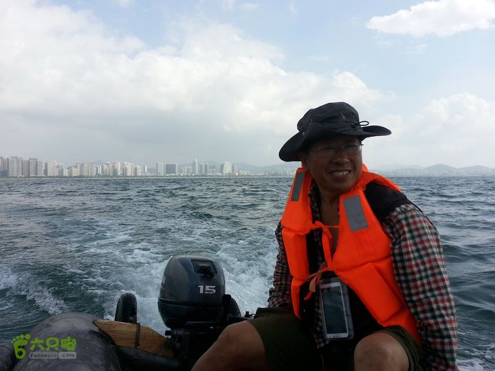 2014-01-11 三亚湾无名小岛冲锋舟试航20140111_122543