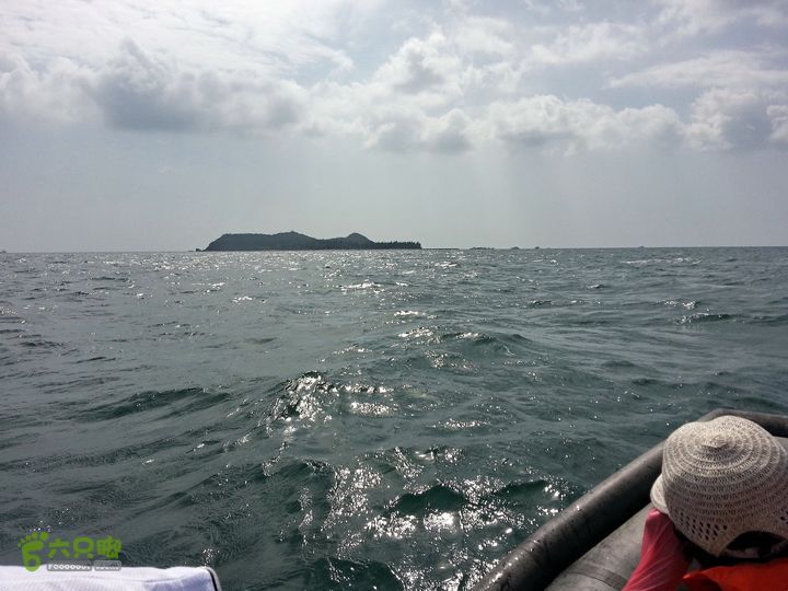 2014-01-11 三亚湾无名小岛冲锋舟试航20140111_125615