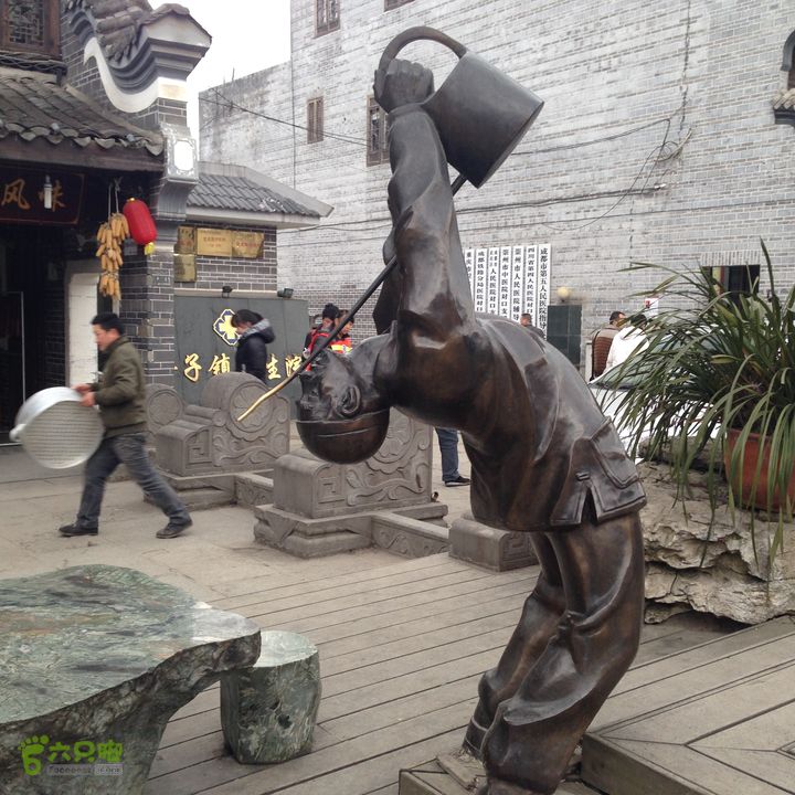 20140111骑行崇州街子古镇雕塑8