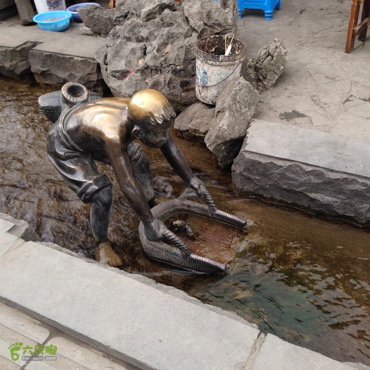 20140111骑行崇州街子古镇雕塑5