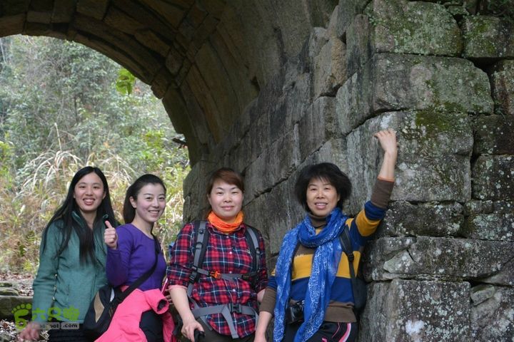 寻访CCTV4远方的家《明月之下有奇山》蟠龙寺农禅生活QQ图片20140223111206